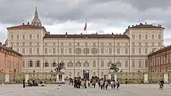 Palazzo Reale jako součást Zona di Commando
