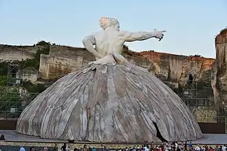 Dějiště představení Tosky Roberta Dornhelma na Operním festivalu v St. Margarethen, 2015