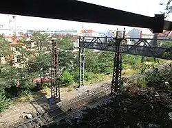 železniční trať v místech zaniklé zastávky