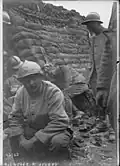 Francouzští vojáci v zákopech, Champagne 1915