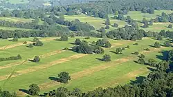 Pohled na Čertoryje z rozhledny Travičná