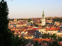 Vnitřní Město v popředí a Horka-Domky v pozadí