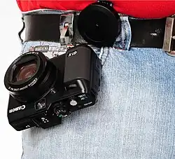 Rychloupínací držák pro kompakt