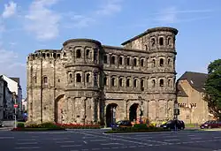 Porta Nigra (před 200)