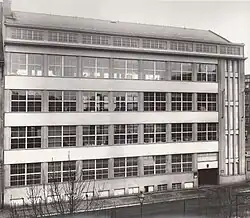 Hlavní tovární budova Trioly