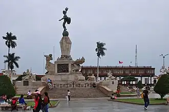 Památník Nezávislosti na Plaza de Armas