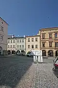 Trutnov Domy čp. 74 a 75, Krakonošovo náměstí.JPG