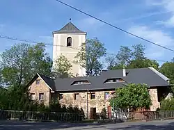 Střed Tuklat se zvonicí