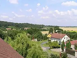 pohled z horních Tupes na místní lokalitu Podvrdy