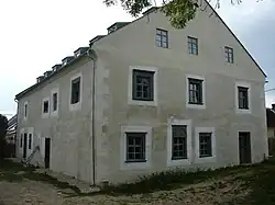 Tvrz Kobylků z Kobylího