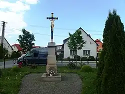 Kříž na návsi