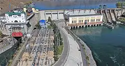 Hráz s hydroelektrárnou