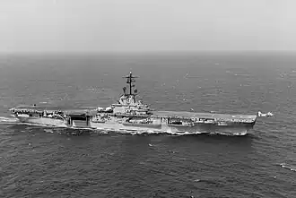 USS Essex v roce 1964