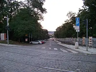 Pohled od křižovatky Pražský hrad