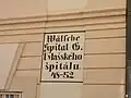 Praha-Malá Strana. Renovovaný nápis z období mezi lety 1787 a 1868