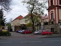 Kostel Všech svatých a zámek