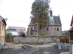 Uhlířské Janovice, kostel svatého Jiljí, ze Žižkovy.jpg