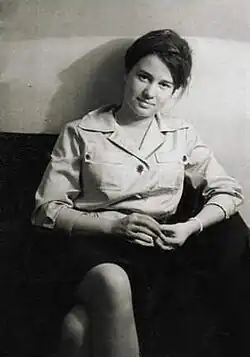 Ulrike Meinhof jako mladá novinářka (asi 1964)