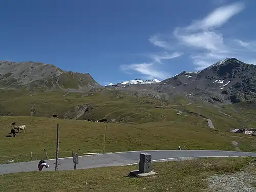 Vrchol průsmyku s výhledem na Stilfser Joch