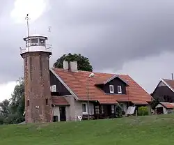 Nejzápadnější část Uostadvarisu s majákem