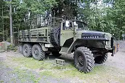 Ural-375D valník