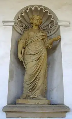 Socha Úranie v kolonádě Květné zahrady v Kroměříži