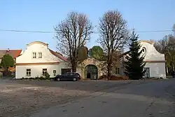 Usedlost čp. 42, Ředhošť (Mšené - lázně), okres Litoměřice.JPG