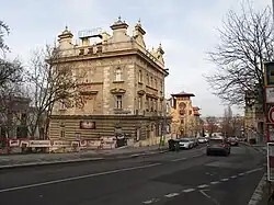 Vila Václavka, v pozadí Kordova vila Helenka