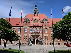 Vítkovice (Ostrava) - radnice.jpg