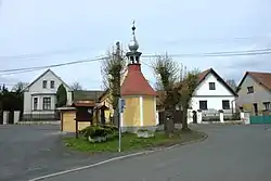 Domy a kaple ve Všepadlech