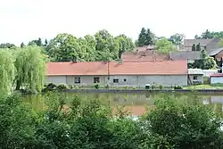 Prostřední rybník s usedlostí čp. 7