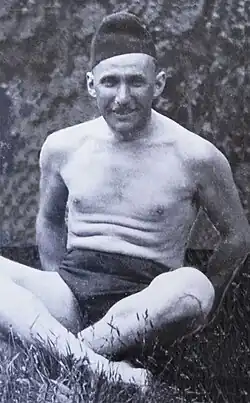 Václav Král u plzeňského rybníka Bolevec, léto 1938