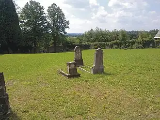 Pomníky na hřbitově ve Václavicích