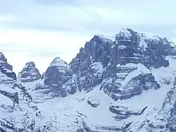 Údolí Val Brenta v mrazivém oparu