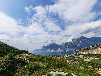 Torbole od vyústění skalního potrubí