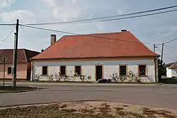 Valtrovice, fara (4226).jpg
