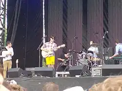 Vampire weekend při vystoupení