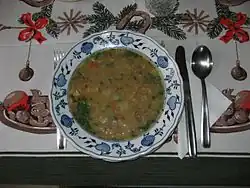 Tradiční vánoční rybí polévka