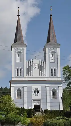 Vanovice-evangelický-kostel-a-fara2014b (cropped).jpg