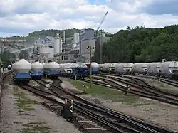 Pohled na kolejiště a Vápenku Čertovy schody