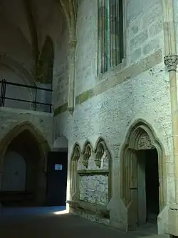 Portál do kaple, sakristie a tribuna