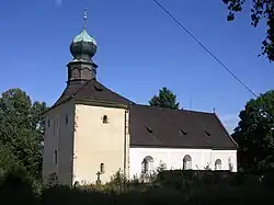 Velíz, kostel od jihovýchodu.jpg