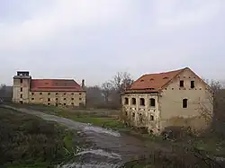 Velemyšleves hospodářství zámku.JPG