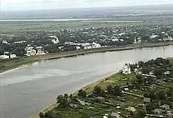 Velikij Usťug s řekou Suchonou