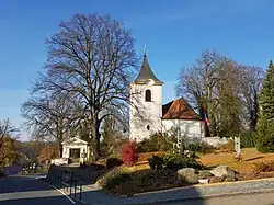 Velké Popovice - kostel Panny Marie Sněžné.jpg