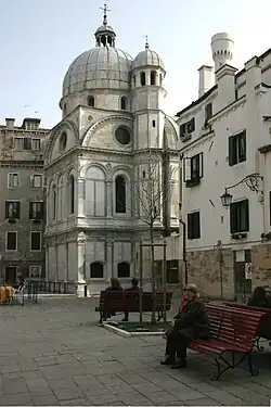 Apsidy kostela Santa Maria dei Miracoli, listopad 2004, refotografie