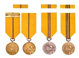 Jednotlivé stupně medaile Za zásluhy