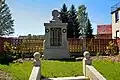 Památník obětem první světové války před hřbitovem