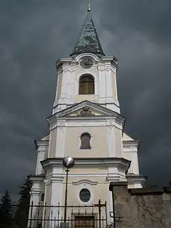 Věž farního kostela sv. Jiří v Jiříkově