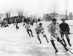 Graham Drinkwater a spoluhráči Victorias Montréal, Westmount, kolem roku 1895
